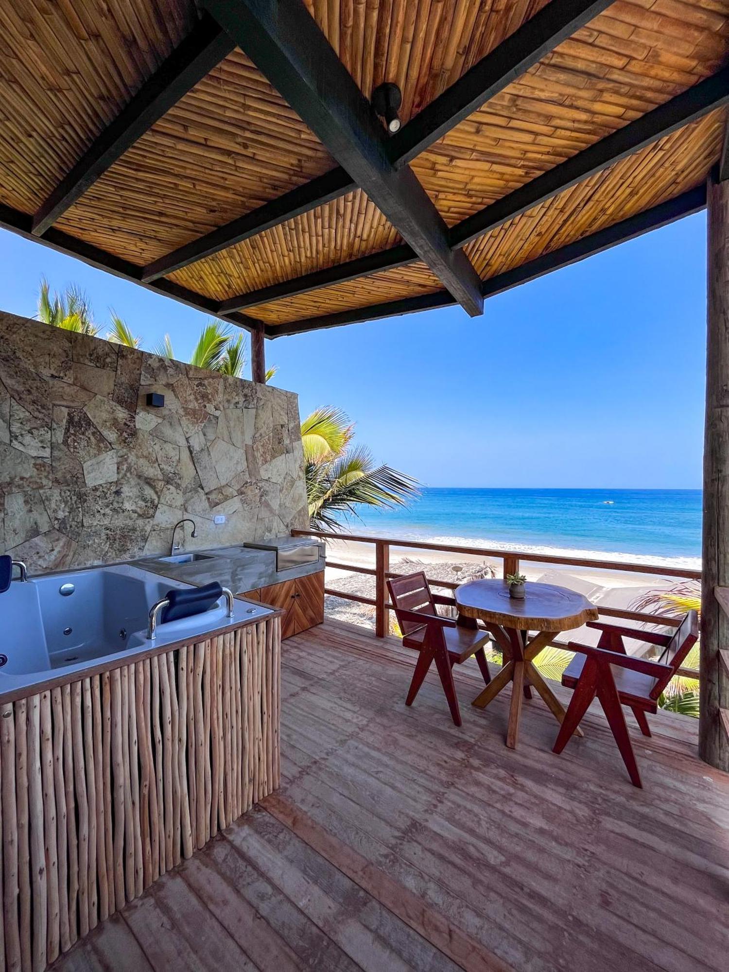 Diem Vichayito Beachfront Eco-Luxury Екстер'єр фото