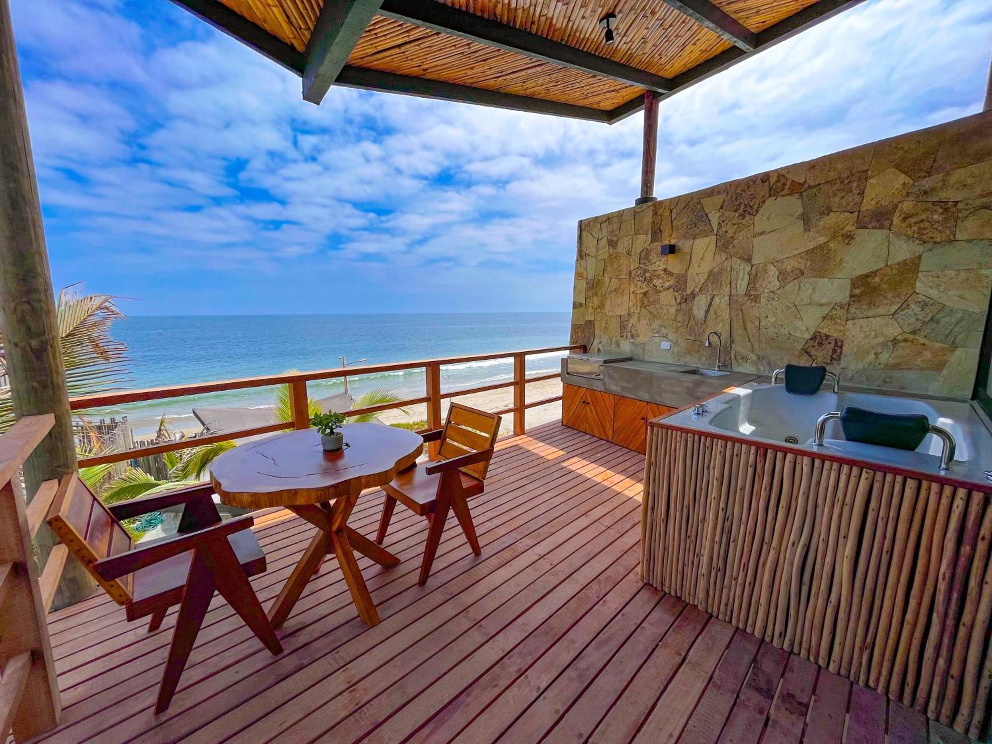 Diem Vichayito Beachfront Eco-Luxury Екстер'єр фото