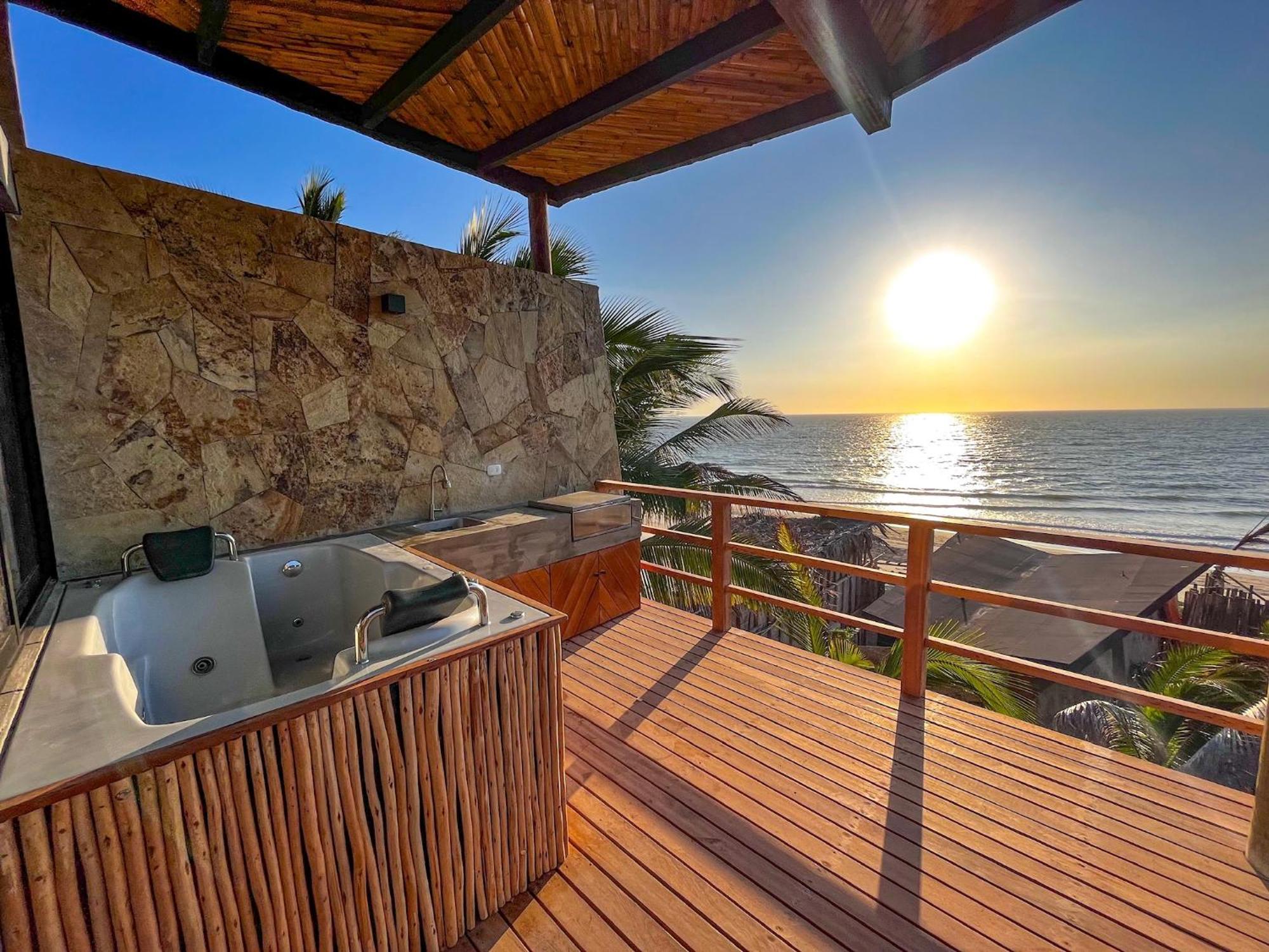 Diem Vichayito Beachfront Eco-Luxury Екстер'єр фото