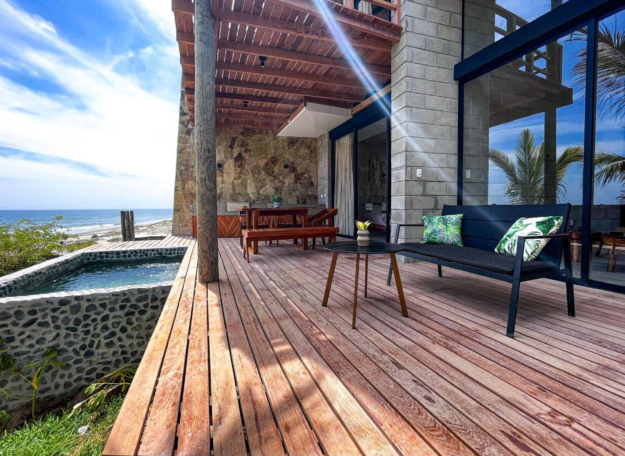 Diem Vichayito Beachfront Eco-Luxury Екстер'єр фото